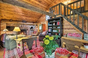 Interior - Historic Cabin in Little Switzerland w/Fire Pit-Walk to village and shops! (Little Switzerland)