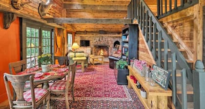 Historic Cabin in Little Switzerland w/Fire Pit-Walk to village and shops!