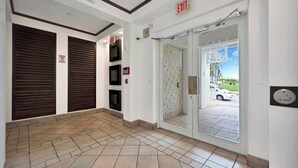 Interior - Ocean Drive Studio Apt | Heart of Miami Beach (Miami Beach)