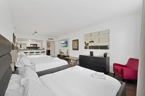 Iron/ironing board, free WiFi, bed sheets - Ocean Drive Studio Apt | Heart of Miami Beach (Miami Beach)