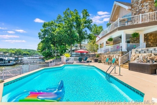 PRIVATE pool May - mid Oct