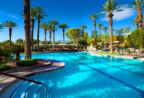 Piscine extérieure, piscine chauffée