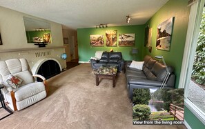 Interior - Private house, no stairs, large deck,  5 watercraft hiking trails - 2026WorldCup (Renton)