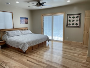 2 habitaciones, escritorio, tabla de planchar con plancha y wifi gratis