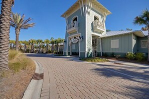Exterior - Golf Cart! Walk to the Pool & Beach! 3 Kings! 8 Bikes! Tons of Fun! Stay Awhile at NatureWalk on 30A (Santa Rosa Beach)