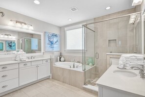Shower, hair dryer - Golf Cart! Walk to the Pool & Beach! 3 Kings! 8 Bikes! Tons of Fun! Stay Awhile at NatureWalk on 30A (Santa Rosa Beach)