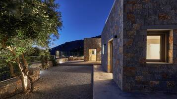 Tempat makan outdoor