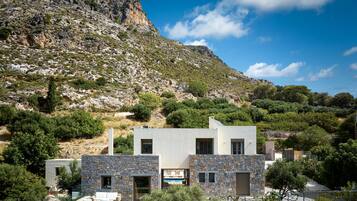 Bagian depan properti