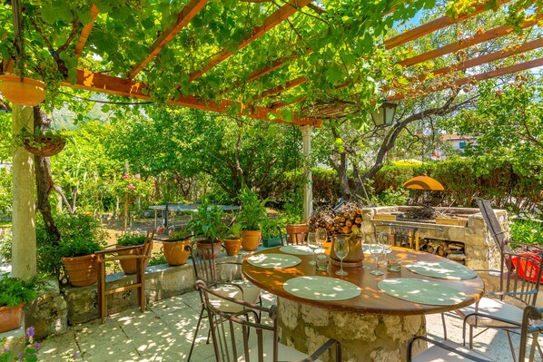 Outdoor dining