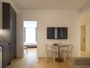 Căn hộ, 1 phòng ngủ | Két bảo mật tại phòng, bàn ủi/dụng cụ ủi quần áo 