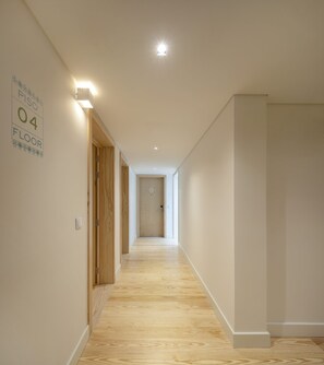 Hallway - LSA Santos by Numa (Lisbon)