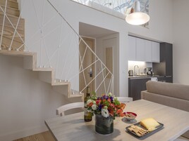 Duplex, 1 Bedroom | In-room safe, iron/ironing board, cots/infant beds, free WiFi