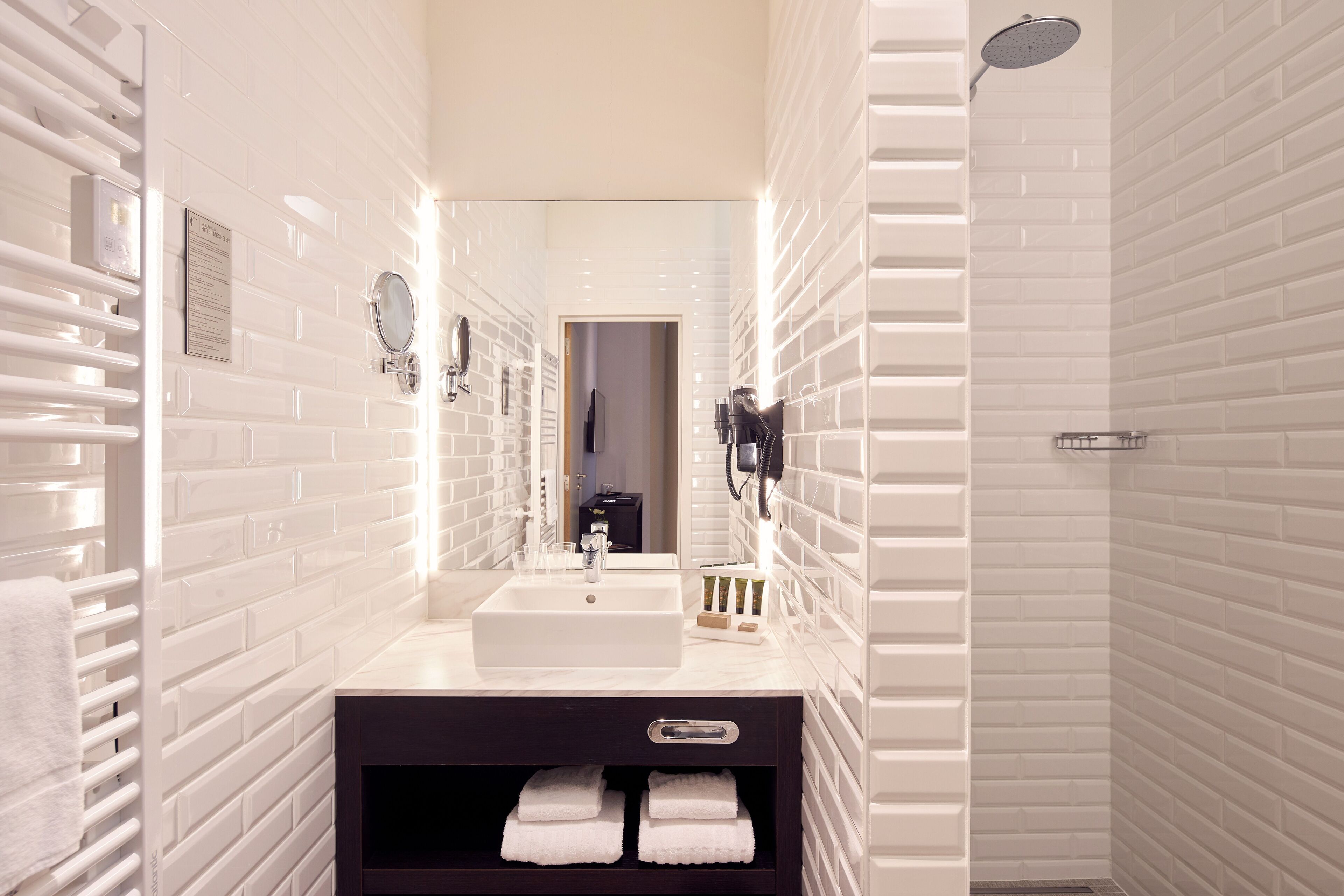 business suite | bathroom | free toiletries, hair dryer, towels, soap