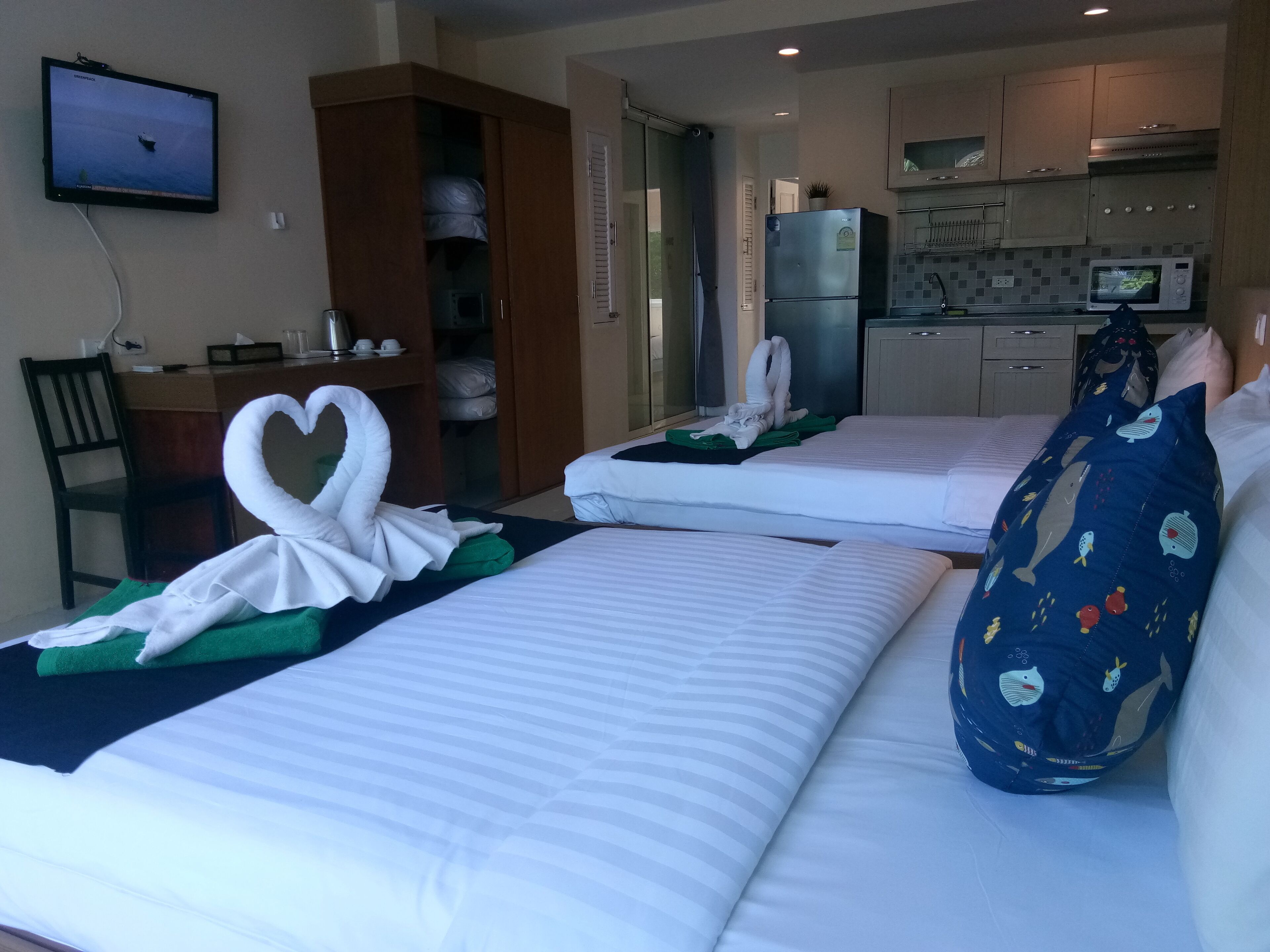 Family Studio Suite | Private kitchenette