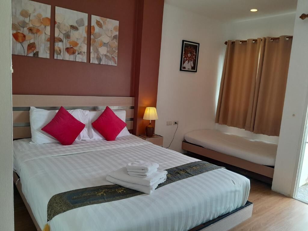 Superior Double Room | In-room safe, individually furnished, desk, blackout curtains