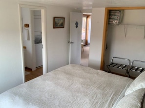 1 chambre, bureau, fer et planche à repasser, Wi-Fi
