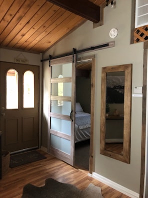 1 habitación, wifi y ropa de cama