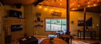 Cozy and quaint pet friendly cabin