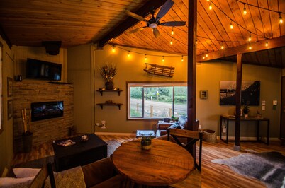 Cozy and quaint pet friendly cabin