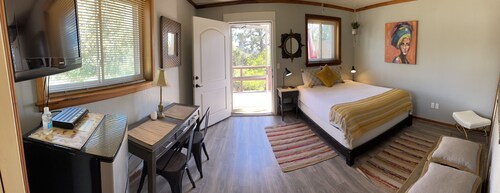 Serene Sedona Studio w/ double shower and private patio with view!