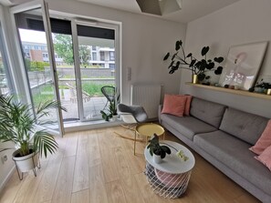 Living area - WS Lovely Garden&Parking Apartment (Kraków)