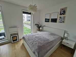 Deluxe-Apartment | 1 Schlafzimmer, individuell dekoriert, Verdunkelungsvorhänge