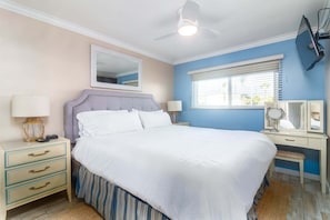 2 bedrooms, iron/ironing board, free WiFi, bed sheets - Beachfront Ground Floor Condo | King Bed Ocean Views Private Patio (Carpinteria)