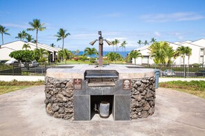 Terrace/patio - Hale Kamaole 254 Second floor condo, easy access to best beach on Maui! (Kihei)