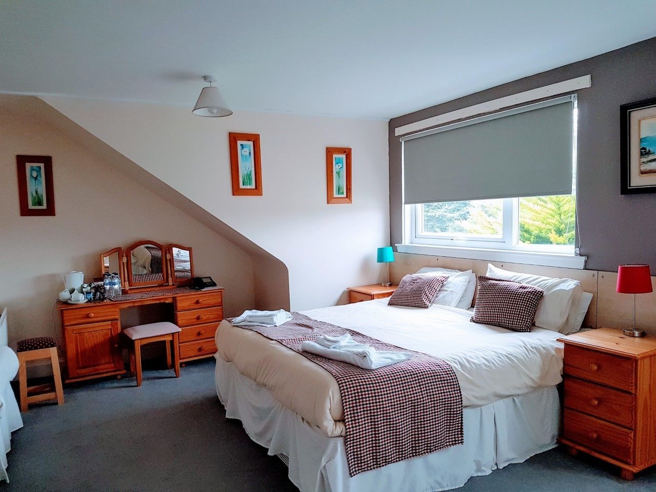 family room | free wifi, bed sheets