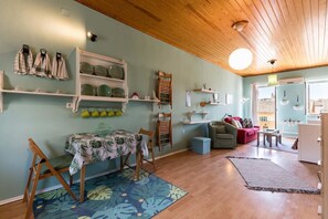 Appartement, 1 chambre | Aire de séjour | Téléviseur à écran plat