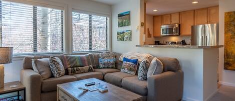 Télévision, cheminée