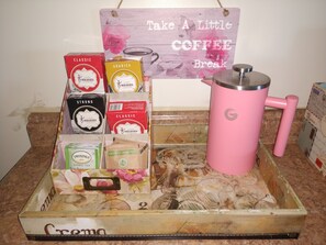 Kaffee und/oder Kaffeemaschine