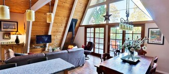 WALK TO LAKE ARROWHEAD VILLAGE! LAKE Access -3 Level CABIN + STUDIO- Views PETS!