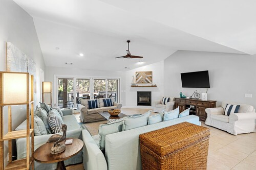 Carolina Cottage Sea Pines - 4BR/4BA Heated Pool!