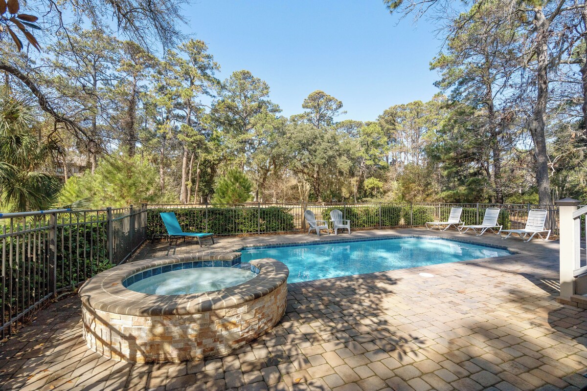 Carolina Cottage Sea Pines - 4BR/4BA Heated Pool!