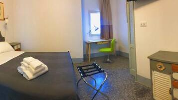 Double Room, Tower (On the 1st floor) | Dihias secara berasingan, dilengkapkan perabot secara berasingan, meja