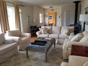 TV, stereo, computer monitors