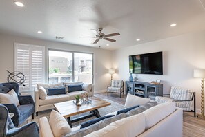 Smart TV, DVD player, table football, ping pong