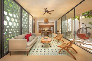 TV, streaming services, offices - Casa Martina Beauty and peaceful 2 bedroom house with great pool (Cozumel)