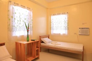 Triple Room with Mountain View | Free WiFi, bed sheets