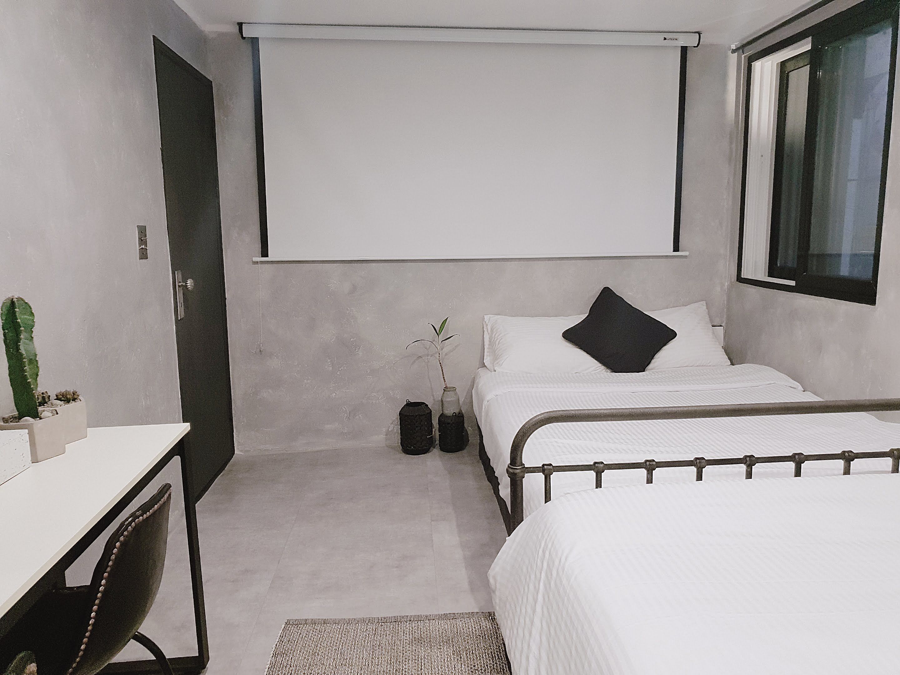 room random assignment (4 person room) | free wifi, bed sheets