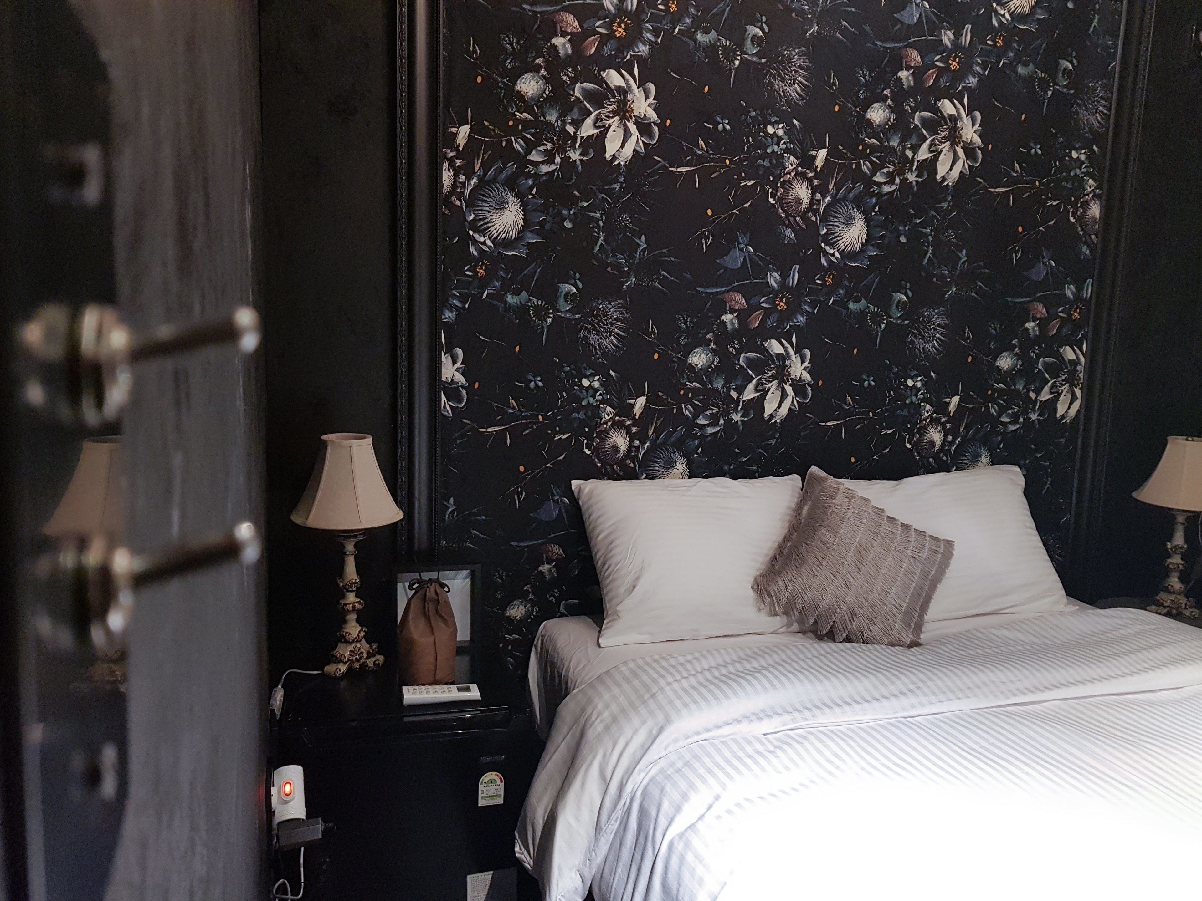 studio | free wifi, bed sheets