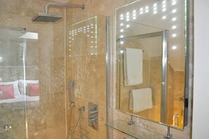 Douche de la salle de bain