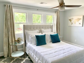 3 habitaciones, escritorio, tabla de planchar con plancha y wifi gratis