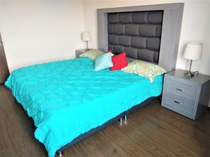 1 soverom, strykejern/-brett, wi-fi (inkludert) og sengetøy