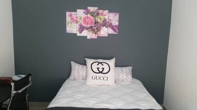 Home of Eden: Manager