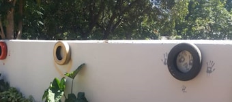 Home of Eden: Manager