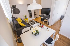 アパートメント 1 ベッドルーム | デスク、アイロン / アイロン台、ベビーベッド (無料)、旅行用ベビーベッド