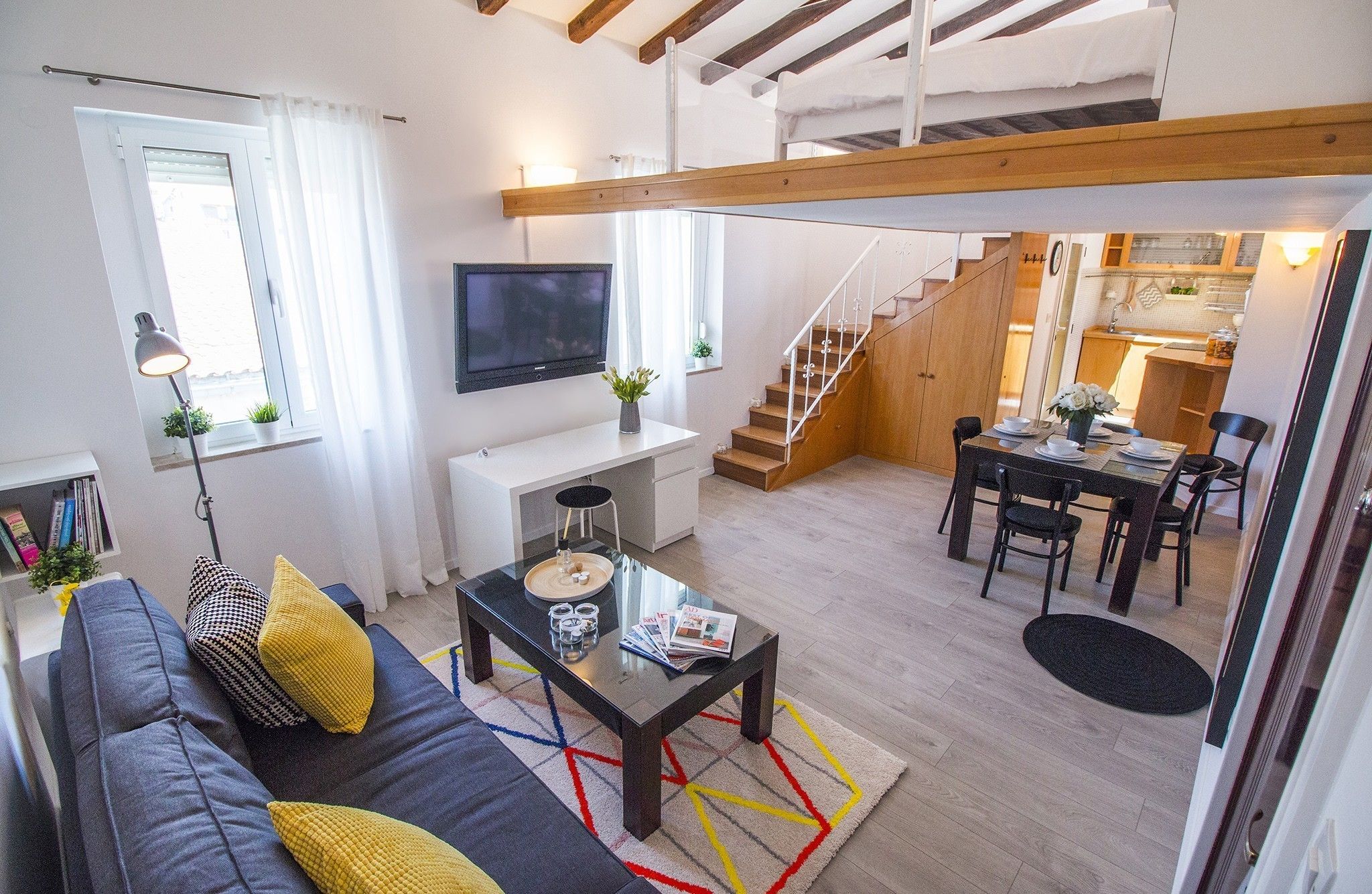 Studio (Duplex) | Living area | Flat-screen TV