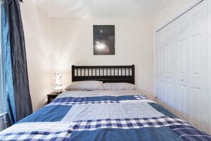 4 chambres, fer et planche à repasser, accès au Wi-Fi (inclus)